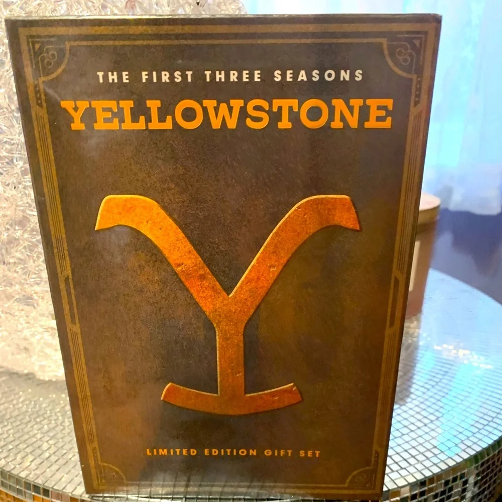Yellowstone seasons 1-3 sealed DVD GIFT SET WITH KEVIN COSTNER new!